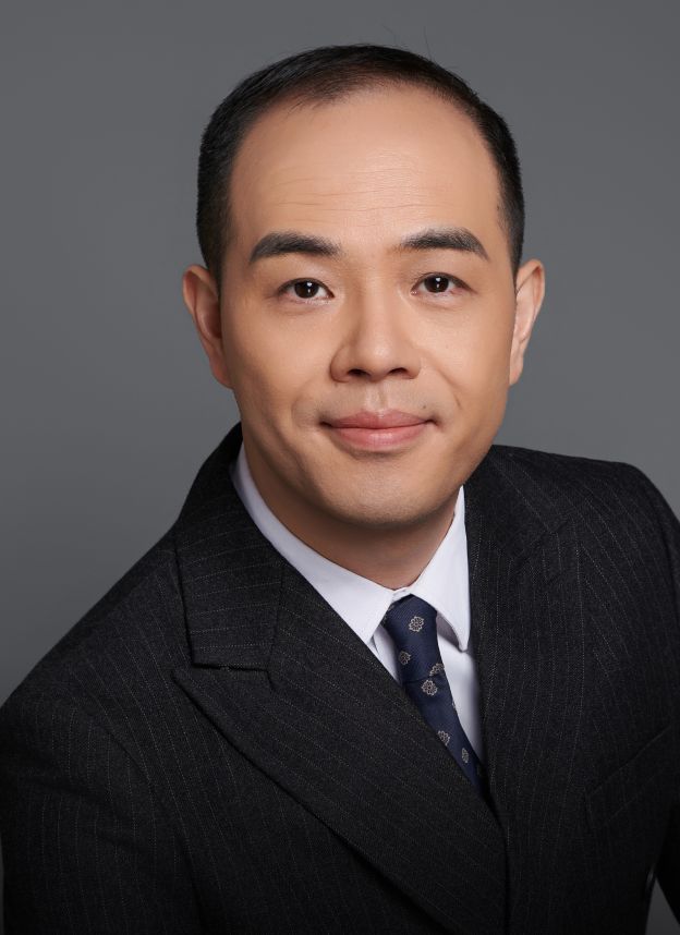 何亮 - 创始合伙人、执行董事